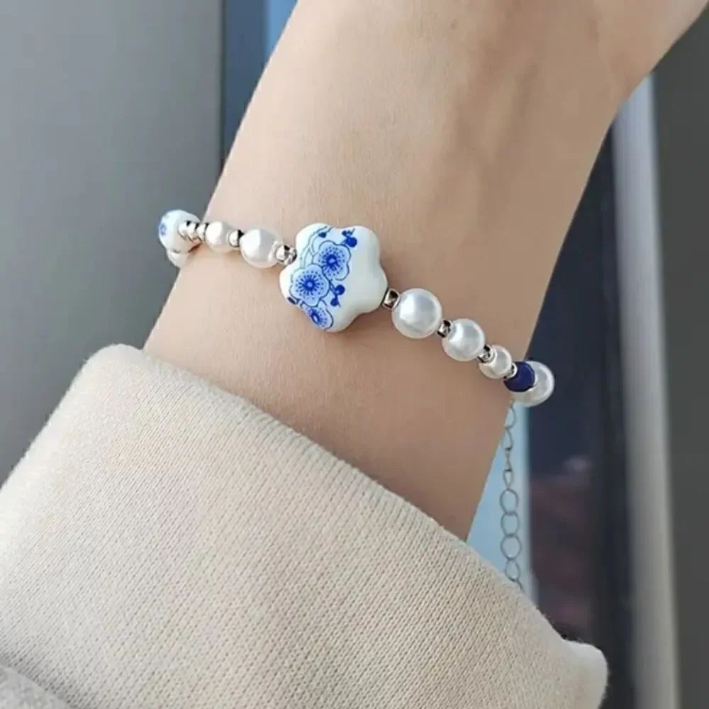 Porcelain flower vintage style bracelet
